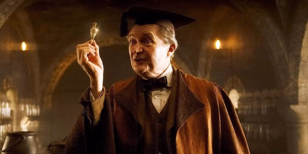 Harry Potter : 6 personnages qui prouvent que Serpentard n'est pas la « méchante » maison Horace Slughorn
