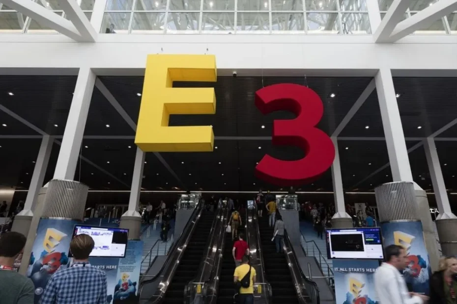 E3