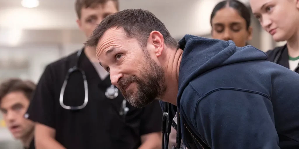 Le boss de Warner Bros TV révèle si la saison 2 de The Pitt aura plus d’épisodes The Pitt