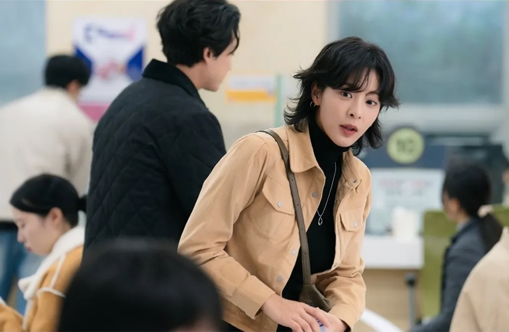 Oh My Ghost Clients: Seol In Ah est le cerveau derrière les affaires de Jung Kyung Ho Seol In Ah dans Oh My Ghost Clients