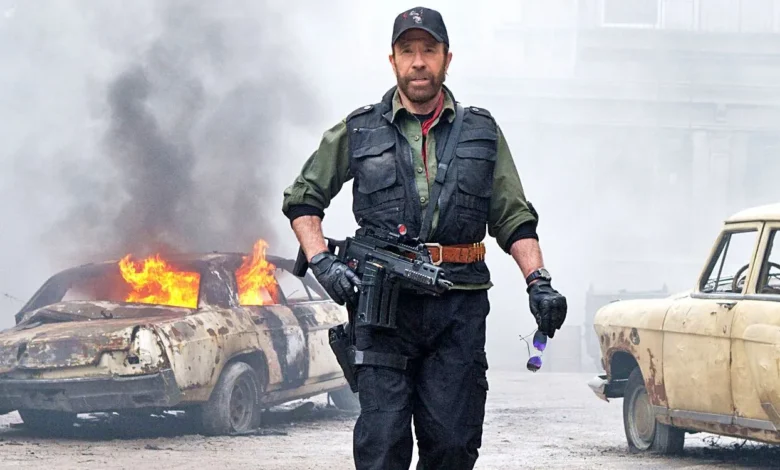 Zombie Plane: Chuck Norris, Vanilla Ice et Ice-T finissent le tournage de leur nouveau film de zombies Chuck Norris
