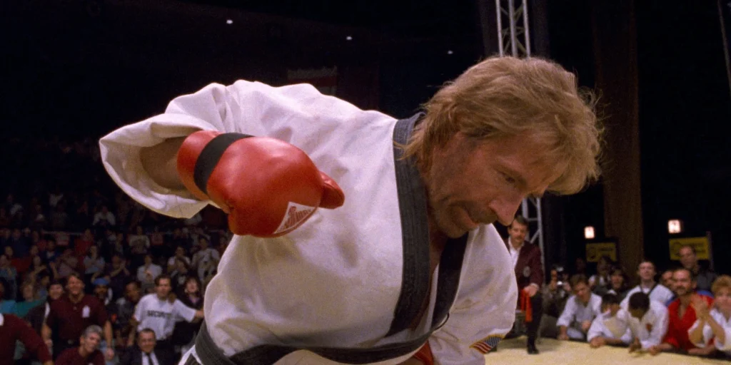 Zombie Plane: Chuck Norris, Vanilla Ice et Ice-T finissent le tournage de leur nouveau film de zombies Chuck Norris