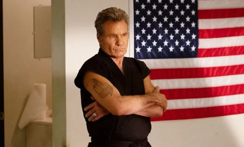 L’acteur Martin Kove (Karaté Kid) s’excuse d'avoir mordu sa co-star de Cobra Kai: « Je regrette mes actions » John Kreese Cobra Kai