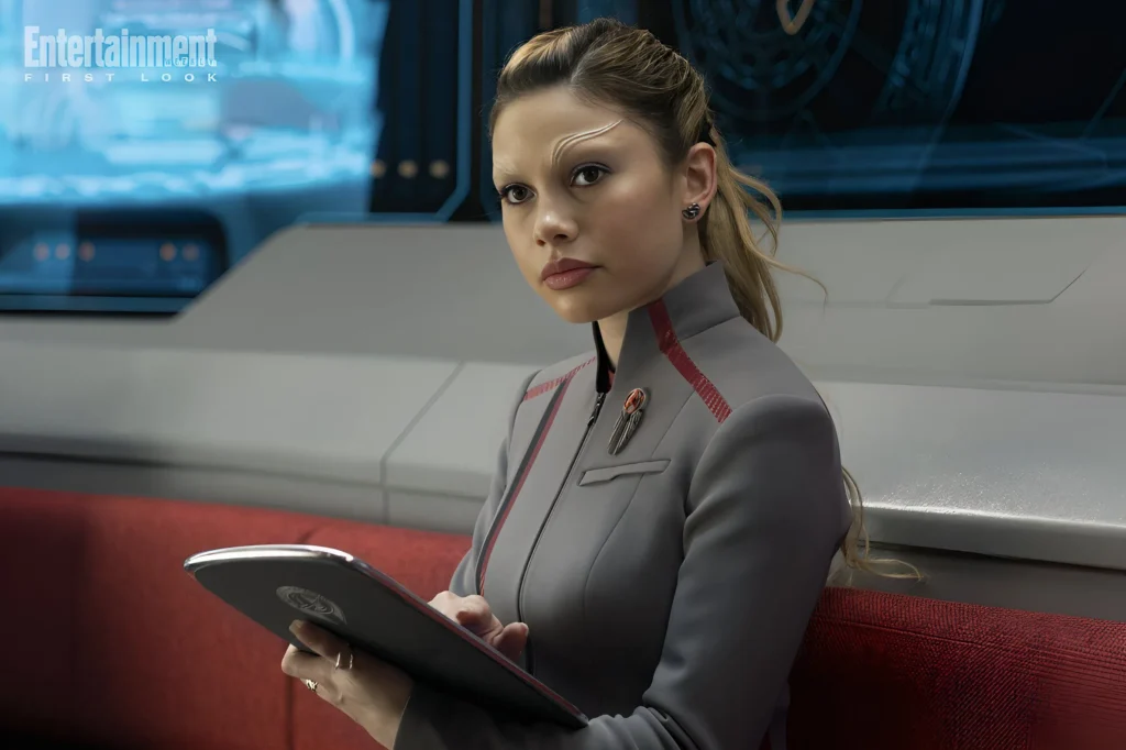 Star Trek: La prochaine série présente de nouvelles images, révélant de nouveaux méchants et les favoris des fans Star Trek: Starfleet Academy