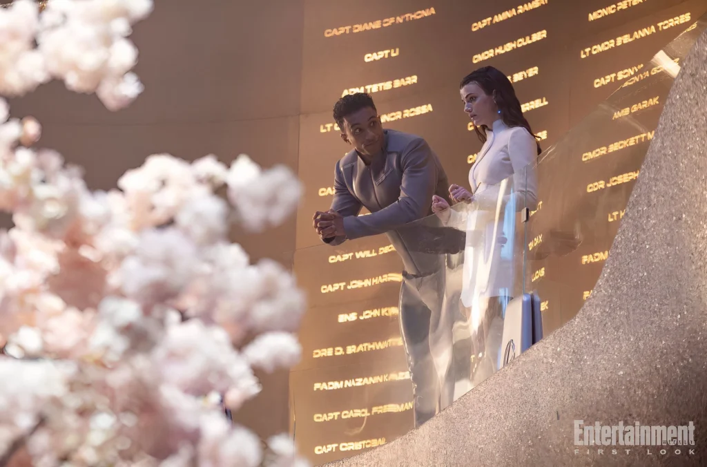 Star Trek: La prochaine série présente de nouvelles images, révélant de nouveaux méchants et les favoris des fans Star Trek: Starfleet Academy