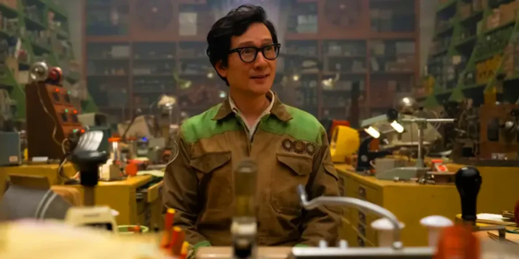 Ke huy Quan dans Loki en tant qu'Ouroboros