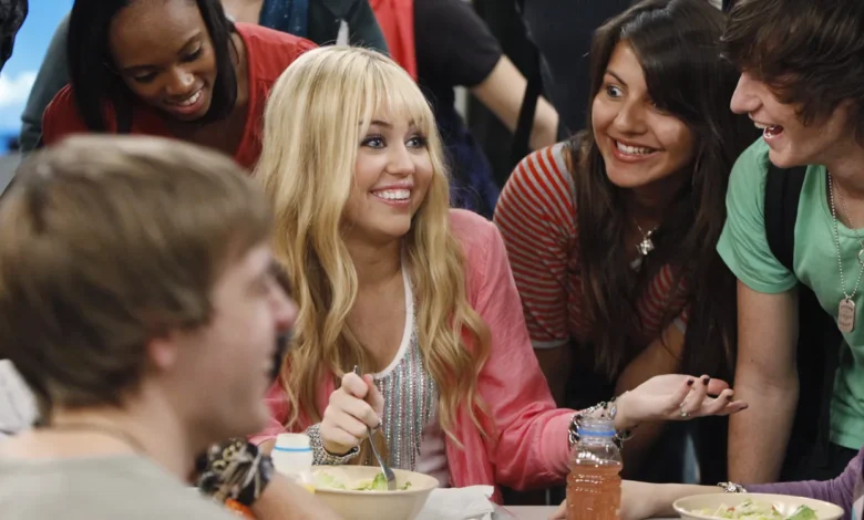 20 ans plus tard, Miley Cyrus revient dans le rôle de Hannah Montana Hannah Montana